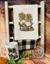 Load image into Gallery viewer, Farm Fresh Pumpkins